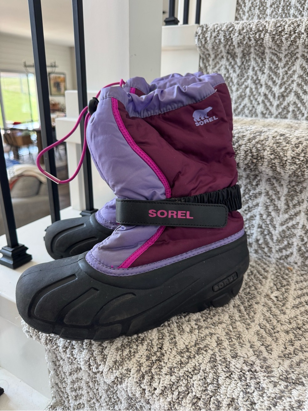 Women’s Sorel Purple/Pink Winter Snow Boots Size 6
